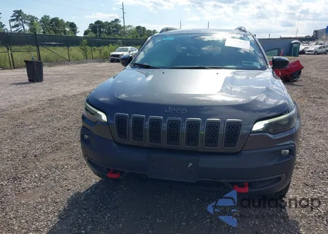 2022 Jeep Cherokee Trailhawk 4X4 z USA, uszkodzony, nr VIN 1C4PJMBX7ND546193
